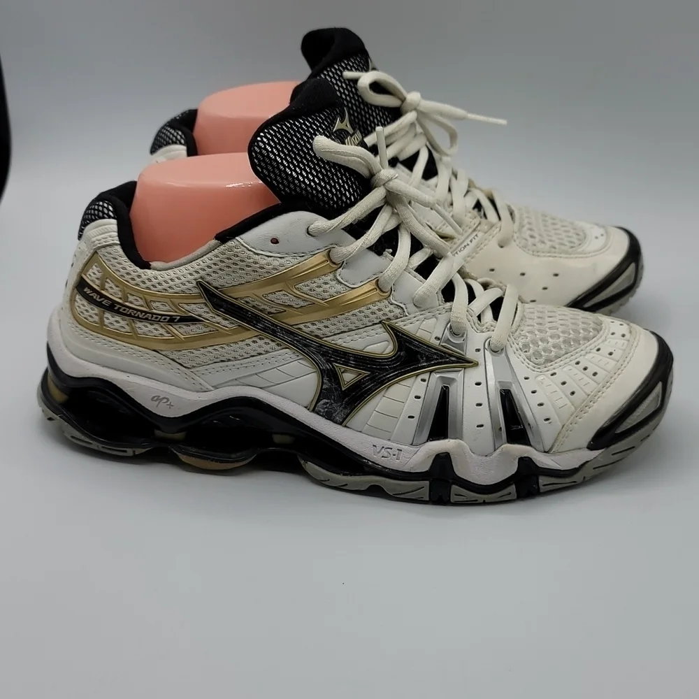 Mizuno wave tornado 7 womens size 8